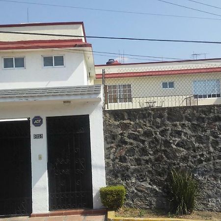קוארנבאקאבה Casa Privada Para Descanso, Se Renta Para 8 Personas Completa Y Tambien Por Habitacion Con Bano Privado Para 2 O 4 Personas Compartiendo Areas Comunes מראה חיצוני תמונה