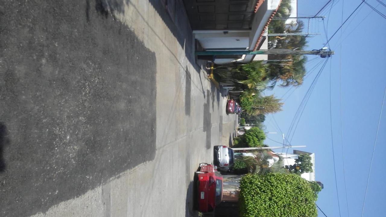 קוארנבאקאבה Casa Privada Para Descanso, Se Renta Para 8 Personas Completa Y Tambien Por Habitacion Con Bano Privado Para 2 O 4 Personas Compartiendo Areas Comunes מראה חיצוני תמונה