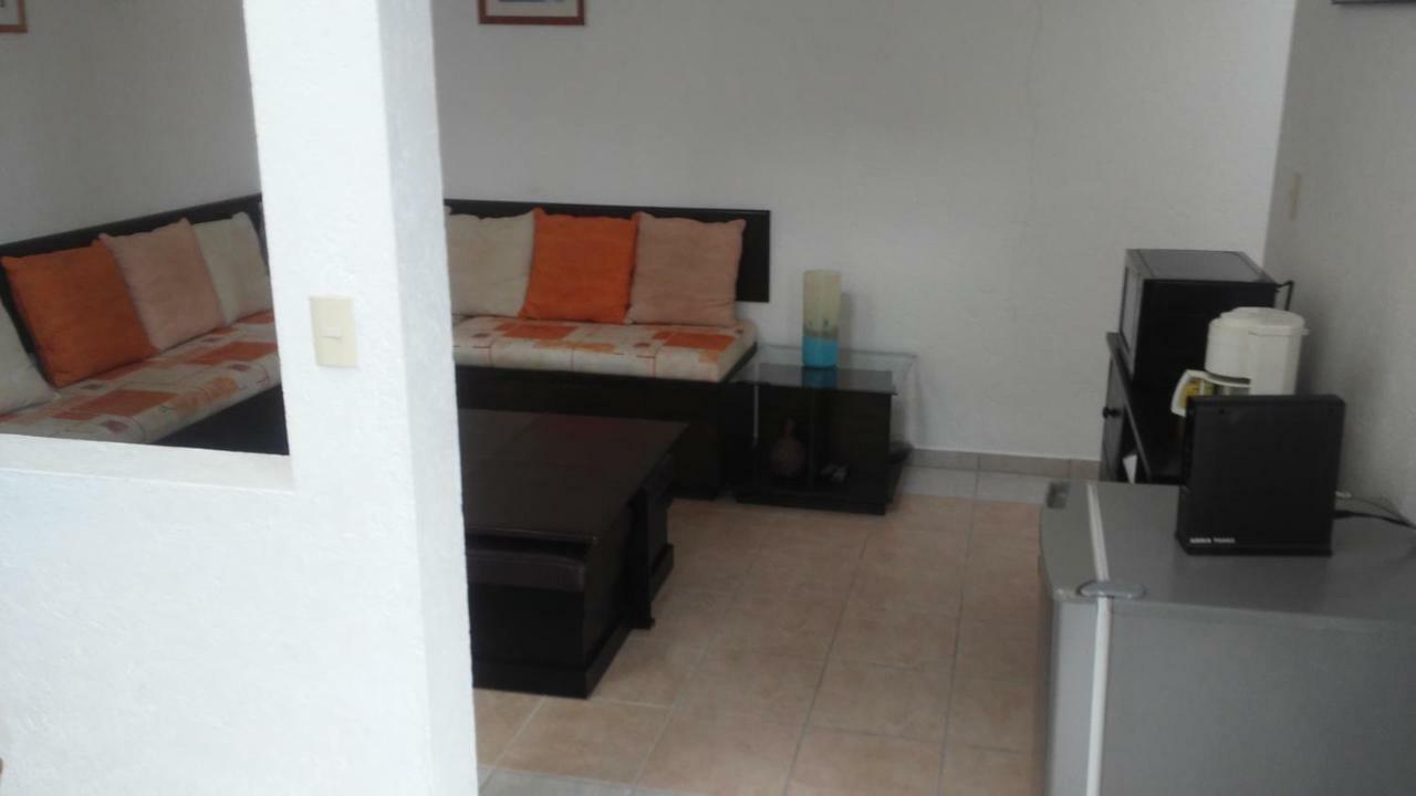 קוארנבאקאבה Casa Privada Para Descanso, Se Renta Para 8 Personas Completa Y Tambien Por Habitacion Con Bano Privado Para 2 O 4 Personas Compartiendo Areas Comunes מראה חיצוני תמונה