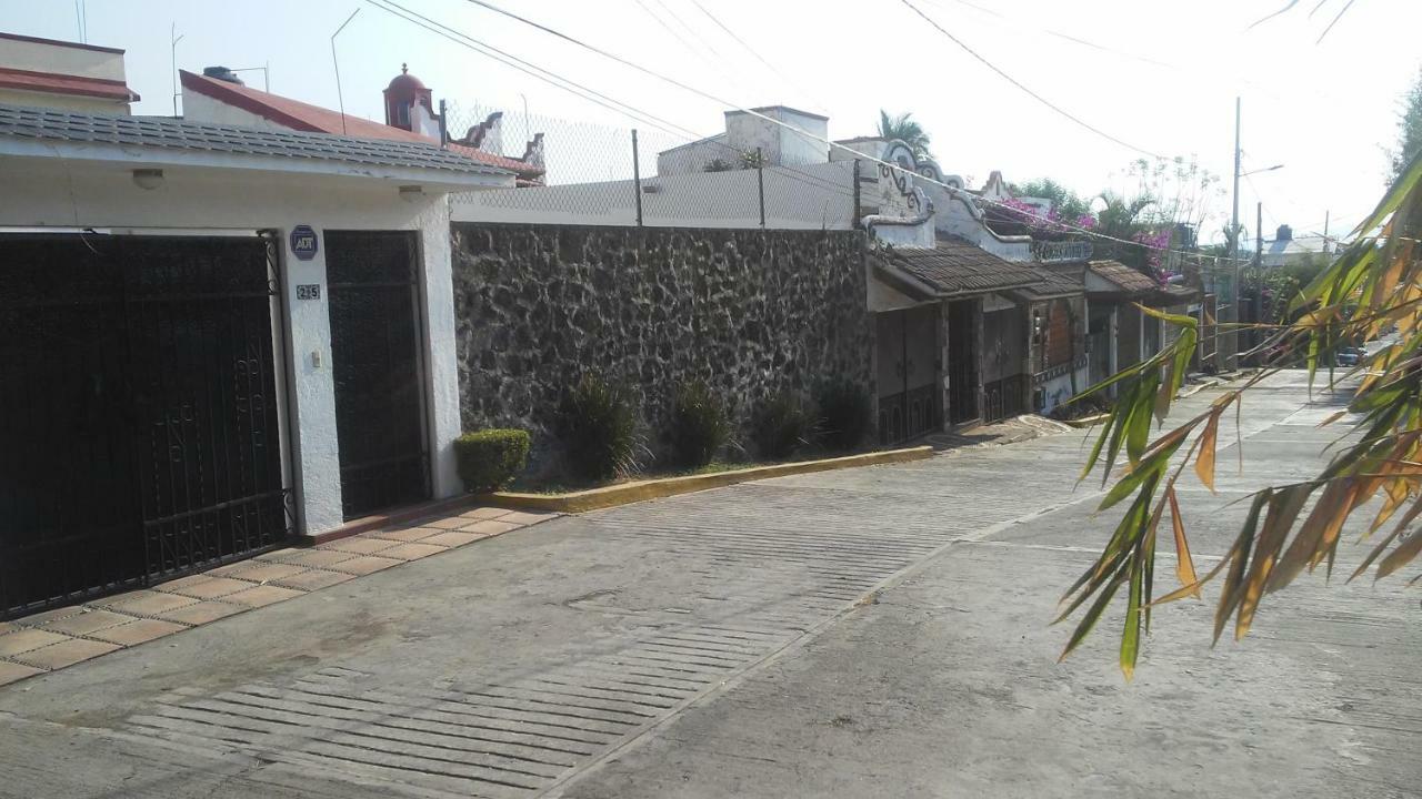 קוארנבאקאבה Casa Privada Para Descanso, Se Renta Para 8 Personas Completa Y Tambien Por Habitacion Con Bano Privado Para 2 O 4 Personas Compartiendo Areas Comunes מראה חיצוני תמונה